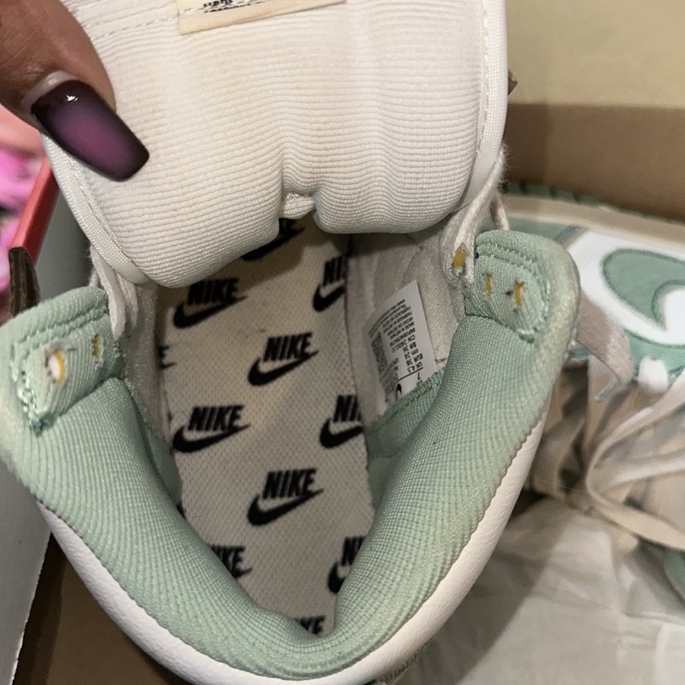 Nike dunks - Picture 2 of 3